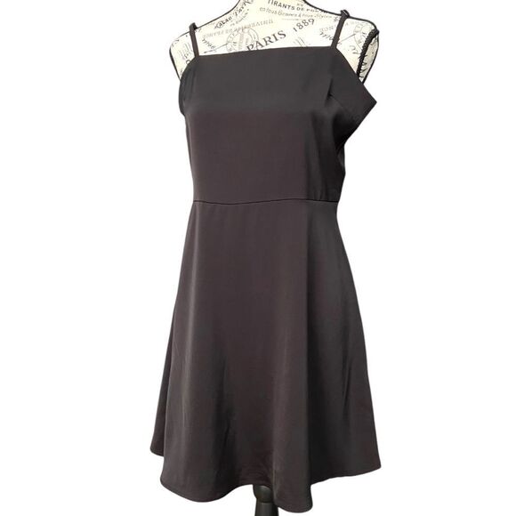 Studio 19 Classic Little Black Mini Dress in Size Medium - Picture 3 of 13